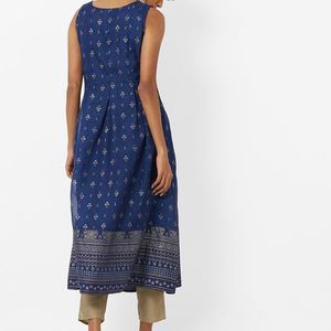 Navy Blue Sleeveless Kurta For Women