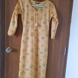 Straight Printed Yellow Kurta