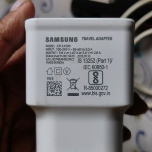 Original Samsung 15W Travel Adapter - Type C Cable