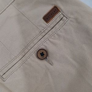 MEN'S CHINOS