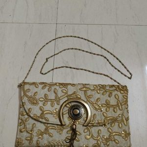 Traditional Clutch