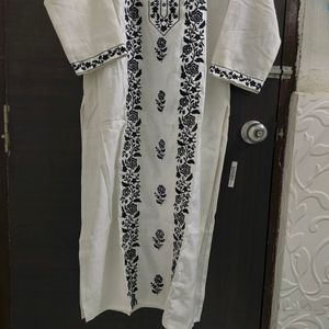 NewUnused Embroidery Pakistani OrganzaDupatta Suit