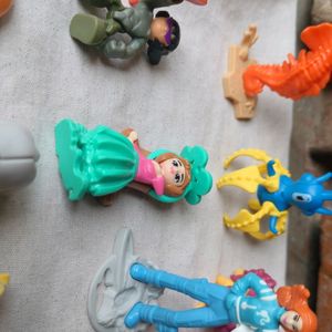 31 Random Mini Toys