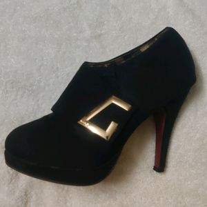 A Stelatoes Footwear (Size 39)