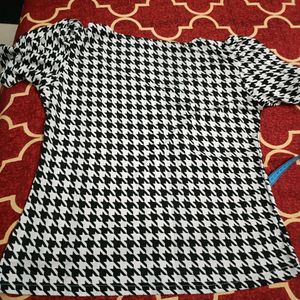 Houndstooth Print Square Neck Top