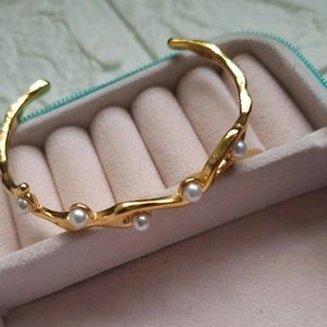 Pearl Minimal Bracelet