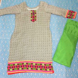 LITTLE WARM KURTI SETS