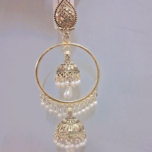 Beautiful Long & Light Earings.