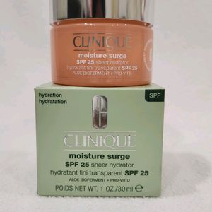 Clinique Moisture Surge