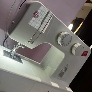 Singer sewing machine FM 1409