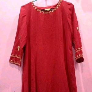 Svarna Embroidery Kurta