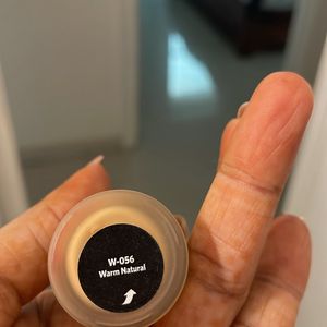 Bobbi Brown Foundation