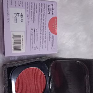 Plum Cheek A Boo Blusher