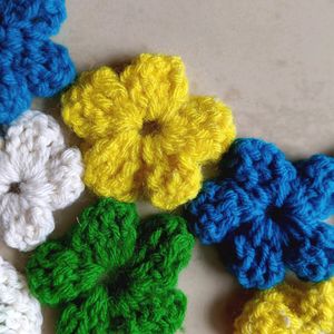 FLOWER CROCHET BANDANA