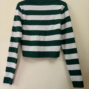 Zara Cropped Green Sweatshirt