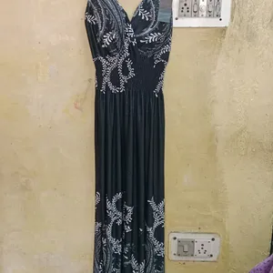 Stylish Sleeveless Black Dress/Gown