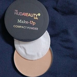 Huda Beauty Compact Power