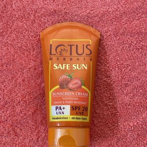 Lotus Herbals SPF 20 Sunscreen✨