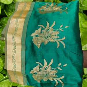 Ethnic Skirt & Blouse Green | Pattupavada