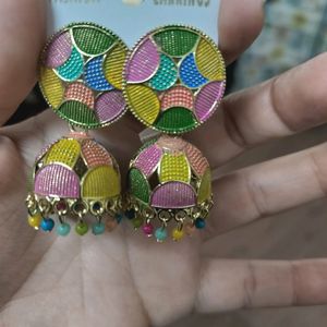 Beautiful earrings set of 2