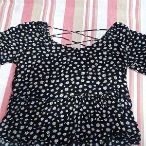 Beautiful Daisy Top