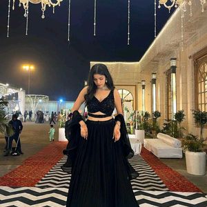 8 Mtr Flair Black Lehenga❤