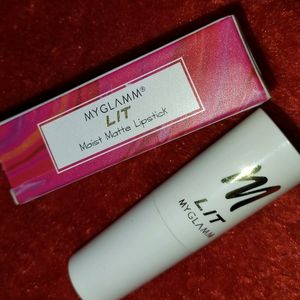 Myglamm Lit Moist Matte Lipstick ( 02 Red Sensation )