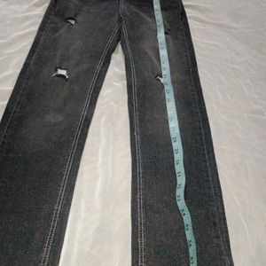 Trendy Straight Fit Jeans For Women's