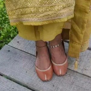 Anouk By Myntra Women Jutti (New With Tag)