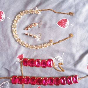 2 set of necklace  ( white & pink )