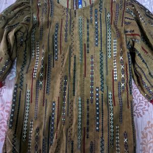 Woven Pattern Top with Flared Sleeves