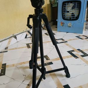 Kodak Tripod Good Condition.