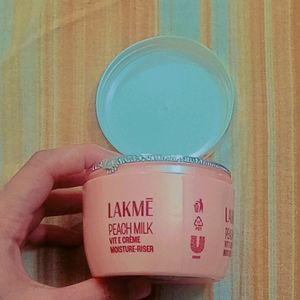 Lakme Peach Milk