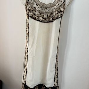 Off White Kurti With Machine Embroidery | XS | Sli