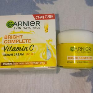 💥🎀 Garnier Face Serum Cream🎀💥