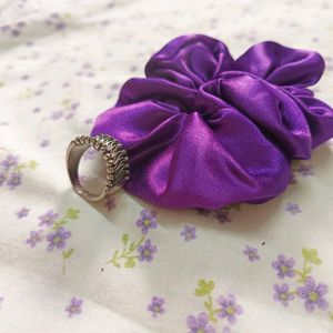 Satin Scrunchie With Oxidised Finger Ring