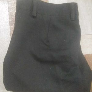 Men Regular Fit Black Cotton Blend Trousers