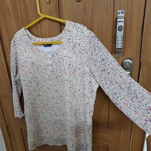 Floral Tunic With 3/4 Sleeves