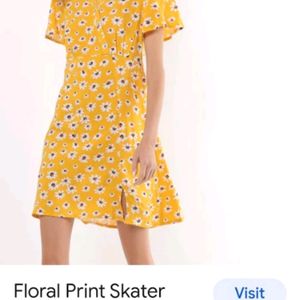 ✨Ajio Floral Print Skater Dress✨