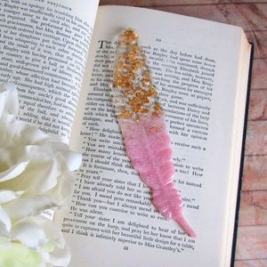 Feathers Book Mark Pack Of One