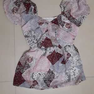 CUTE NECK BOW TOP