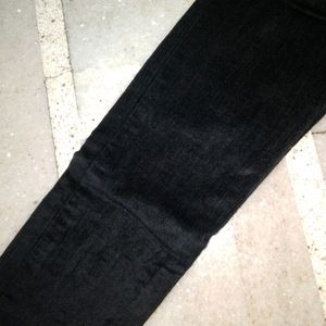 Black Skinny Jeans(Women's)