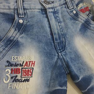 Kids T-shirt with denim shorts