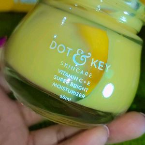 Dot&Key Vitamin C+E Moisturizer