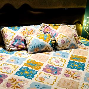 Imported Printed 5 Pieces Bedding Set