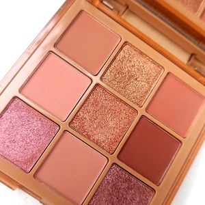 Huda Beauty Nude Medium Eyeshadow Pallete