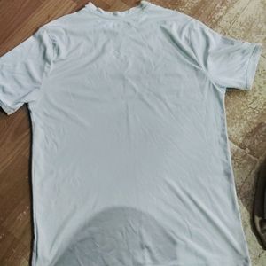 A White Casual Tshirt