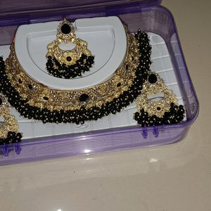 Black Colour Jewellery Set