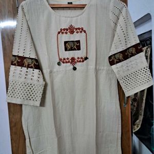 Trendy Stylish Kurti. Owsome Look. Look Like Wow