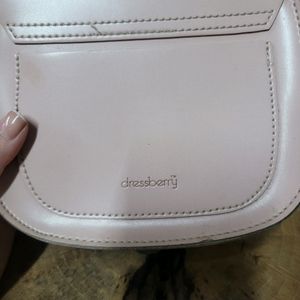 Dressbery Slingbag